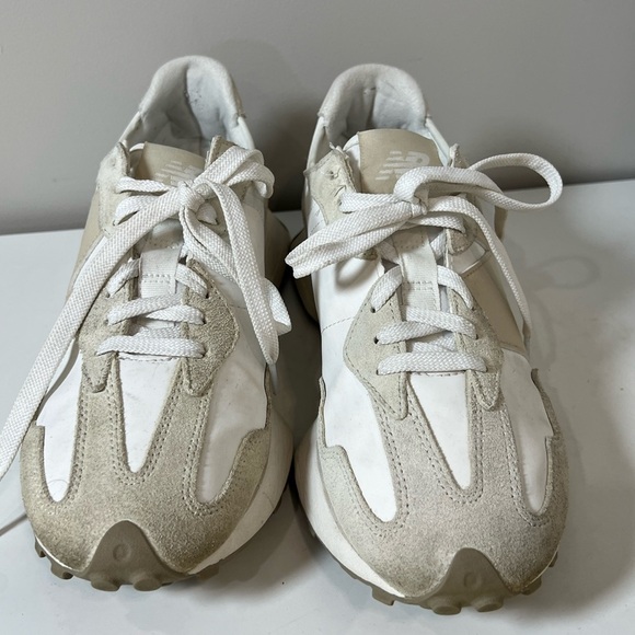 New Balance 327 Size 9.5 Cream and White Athletic Shoes Great Condition - Picture 6 of 10